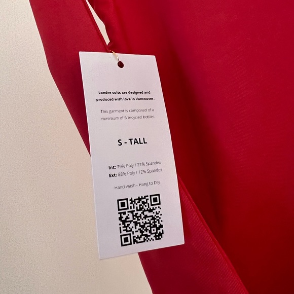 Londre Minimalist Suit Small, Tall - Picture 5 of 7